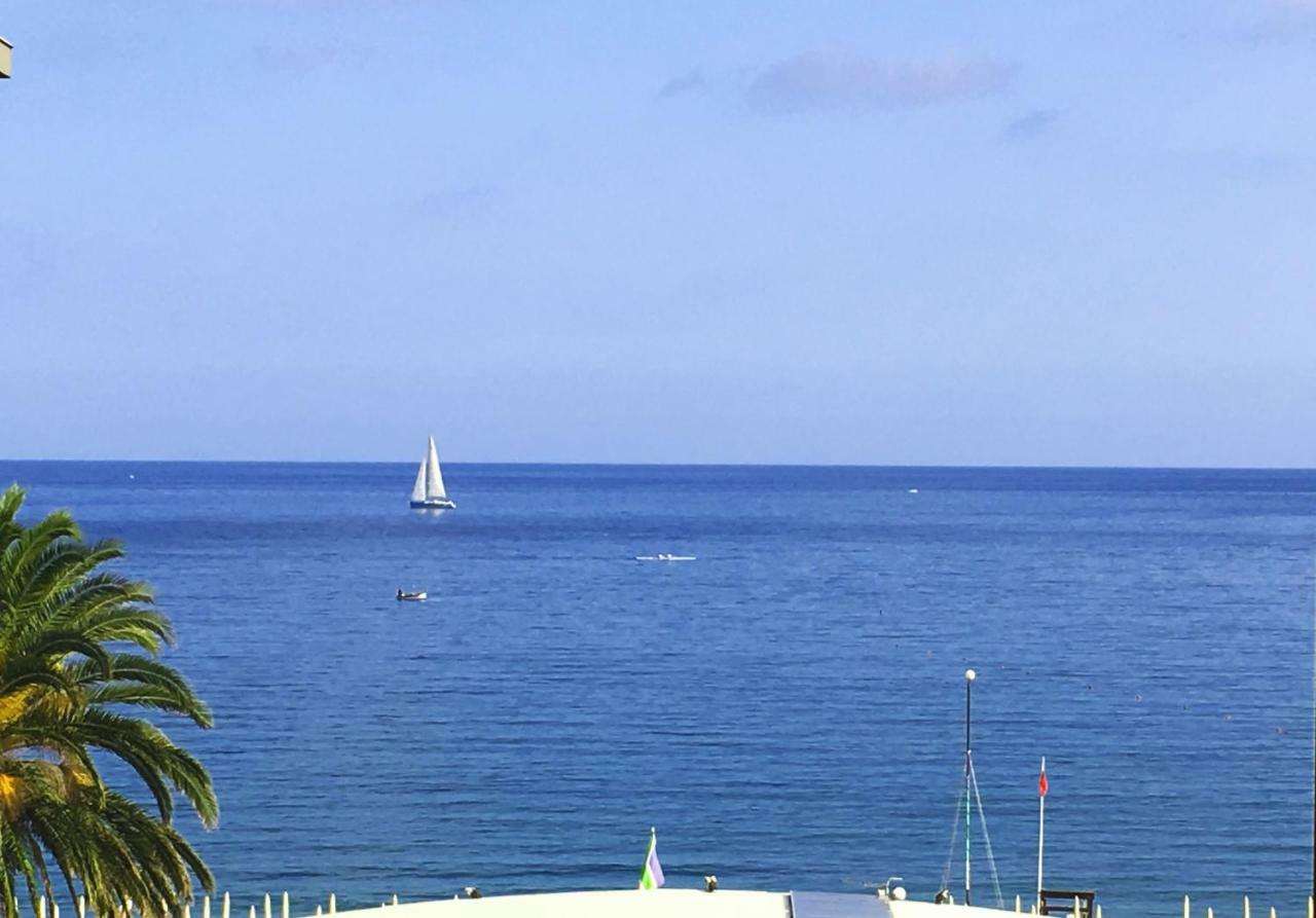 Le Finestre Sul Mare Apartment Albissola Marina Exterior photo