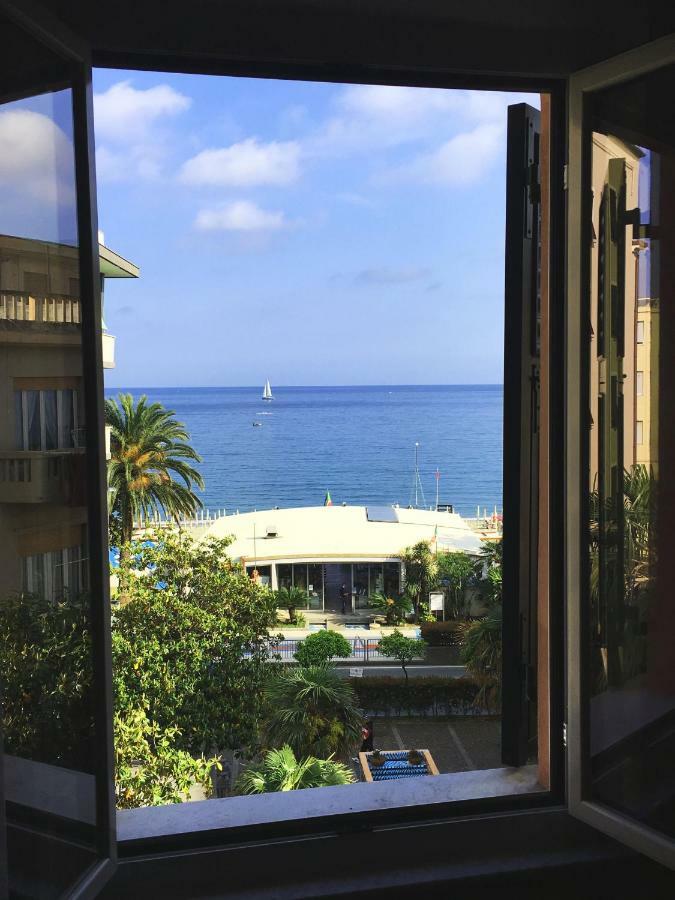 Le Finestre Sul Mare Apartment Albissola Marina Exterior photo